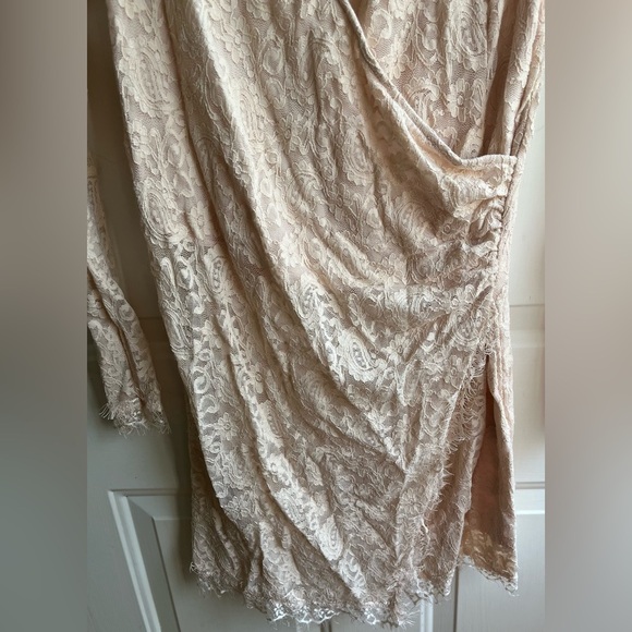 Free People NWOT Pearl Lace Champagne Toast Long Sleeve Mini Dress Sz Small - Picture 6 of 12